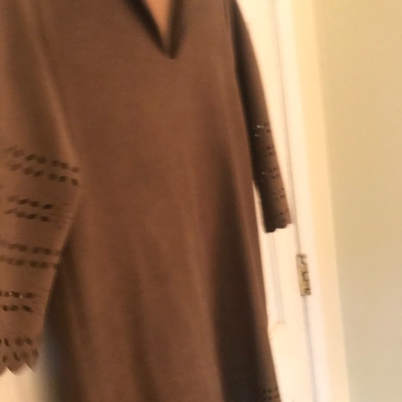 Beautiful unique brown dress - Picture 2 of 4